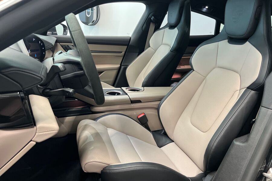 Porsche Taycan vaihtoauto