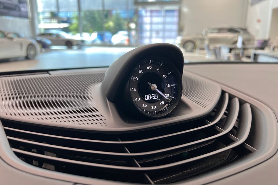 Porsche Taycan vaihtoauto