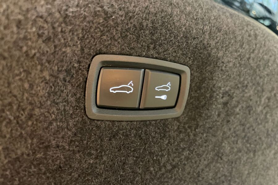 Porsche Taycan vaihtoauto