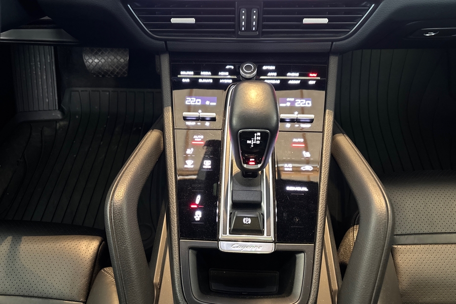 Porsche Cayenne vaihtoauto