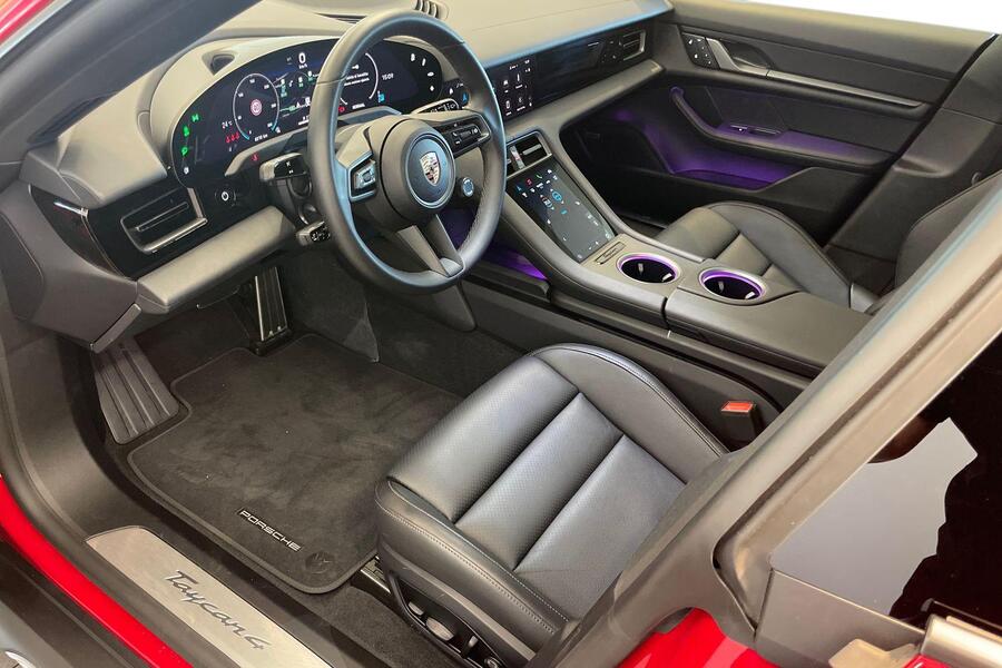 Porsche Taycan vaihtoauto