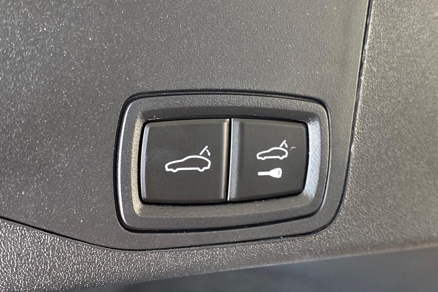 Porsche Taycan vaihtoauto