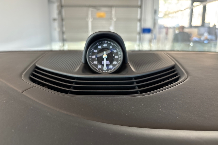 Porsche Taycan vaihtoauto