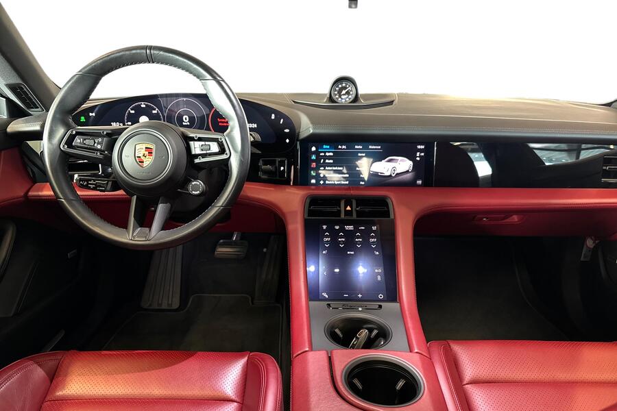 Porsche Taycan vaihtoauto