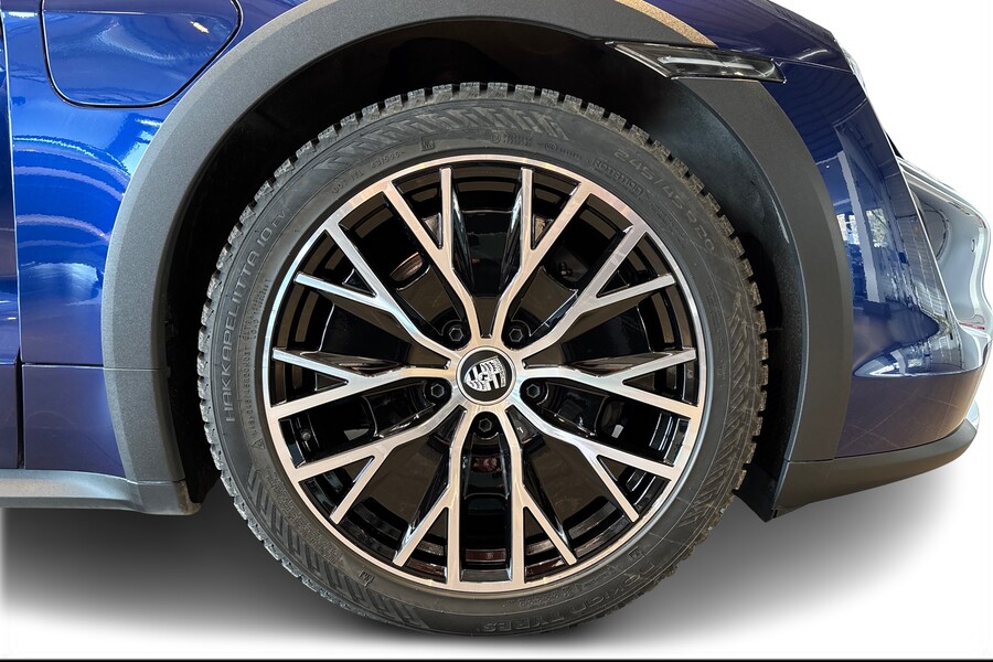 Porsche Taycan vaihtoauto