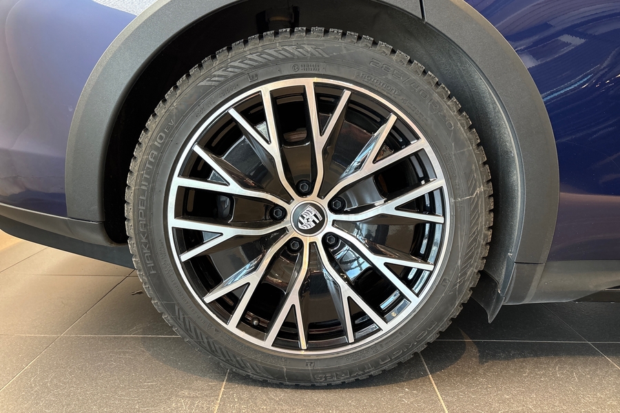 Porsche Taycan vaihtoauto