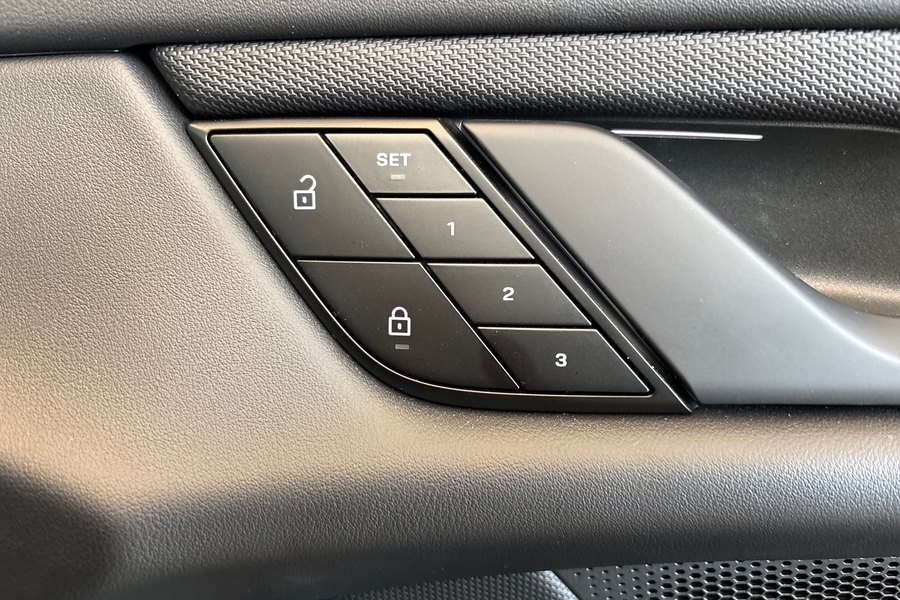 Porsche Taycan vaihtoauto