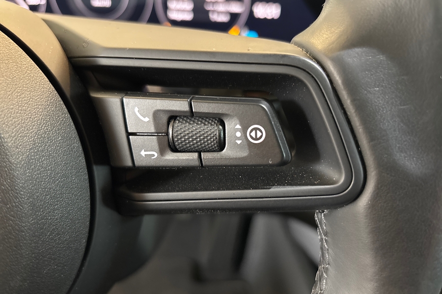 Porsche Taycan vaihtoauto