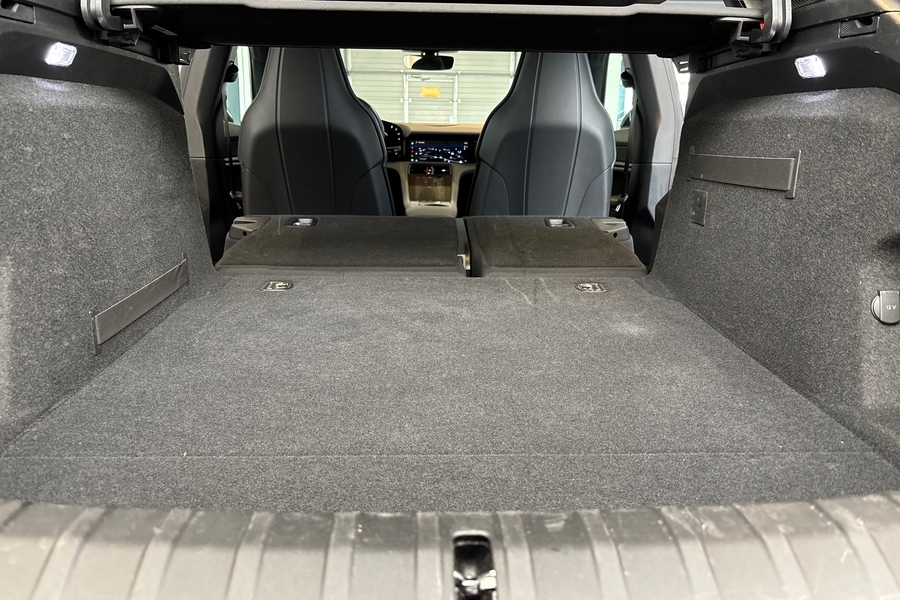 Porsche Taycan vaihtoauto