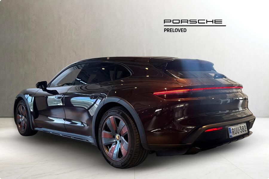 Porsche Taycan vaihtoauto