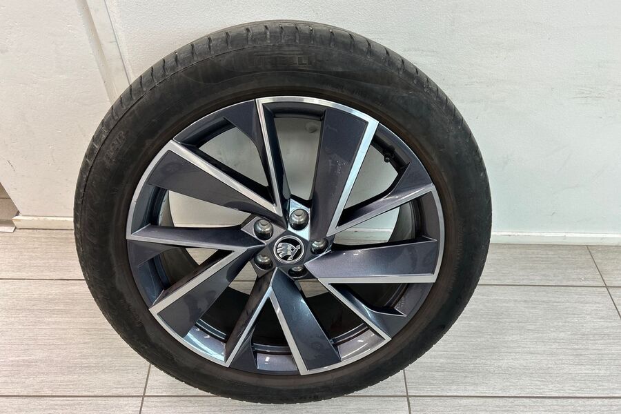 Skoda Enyaq vaihtoauto