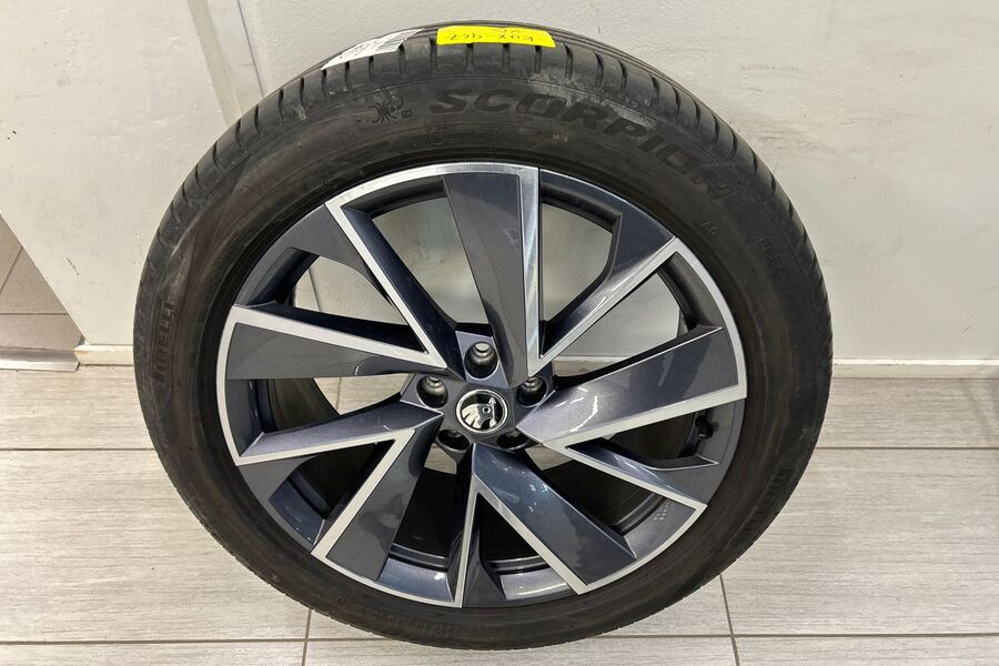 Skoda Enyaq vaihtoauto