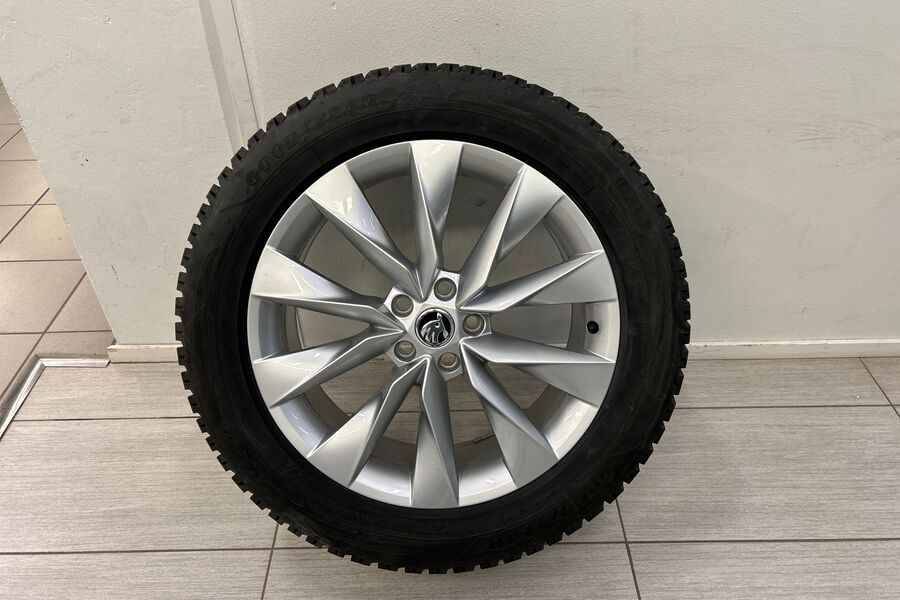 Skoda Enyaq vaihtoauto