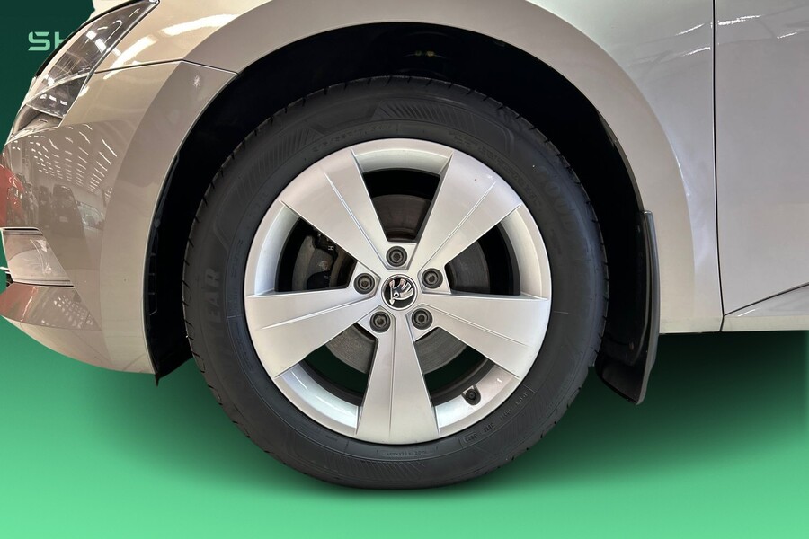 Skoda Superb vaihtoauto