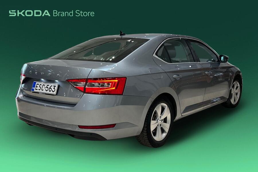 Skoda Superb vaihtoauto