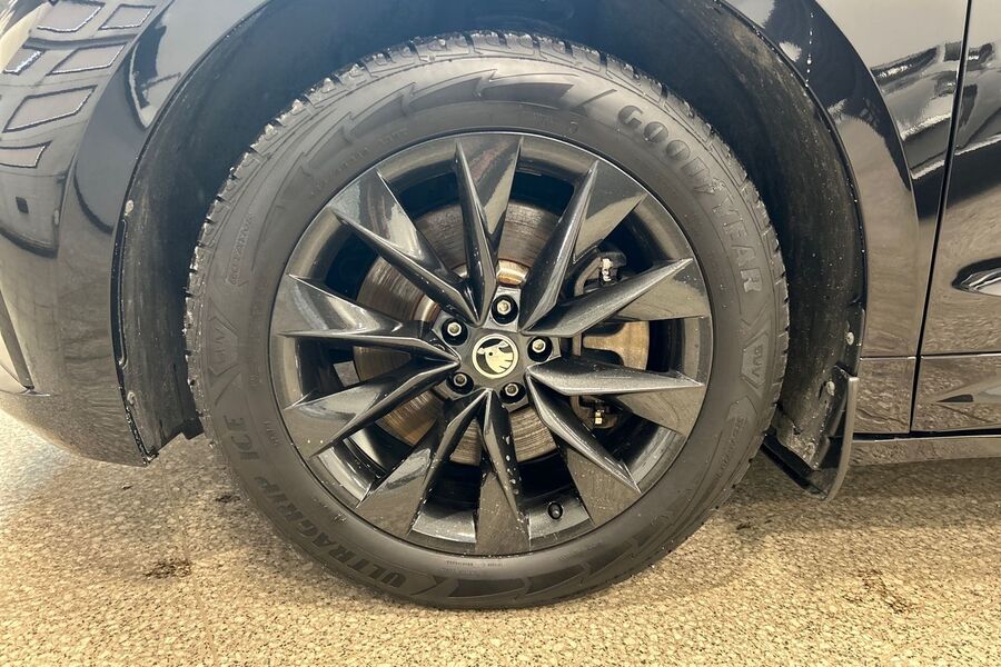 Skoda Enyaq vaihtoauto