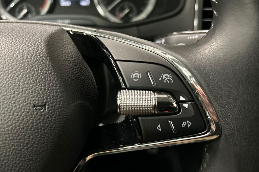 Skoda Karoq vaihtoauto