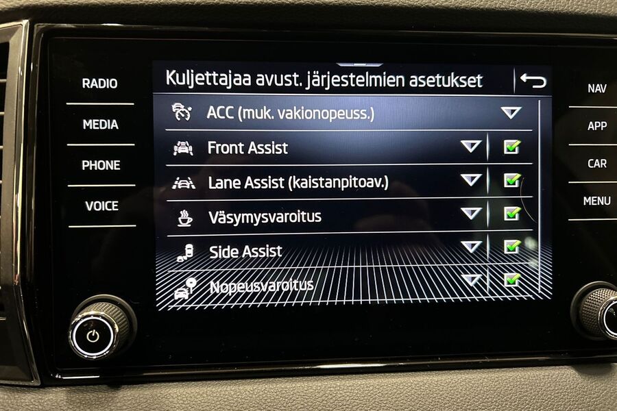 Skoda Karoq vaihtoauto