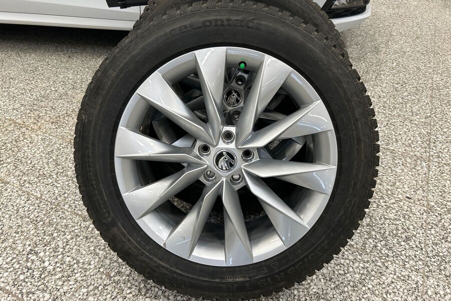 Skoda Enyaq vaihtoauto