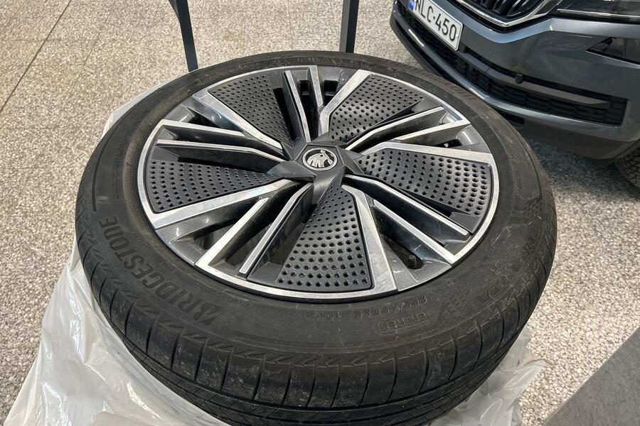 Skoda Enyaq vaihtoauto