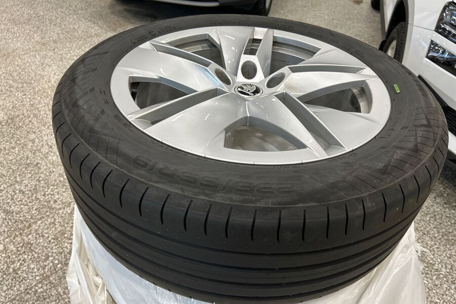 Skoda Enyaq vaihtoauto