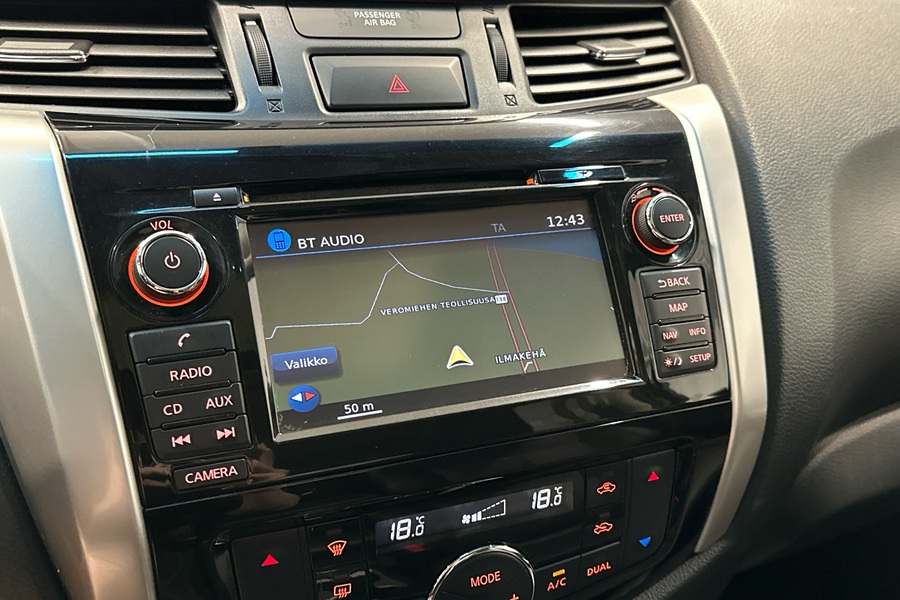 Nissan Navara vaihtoauto