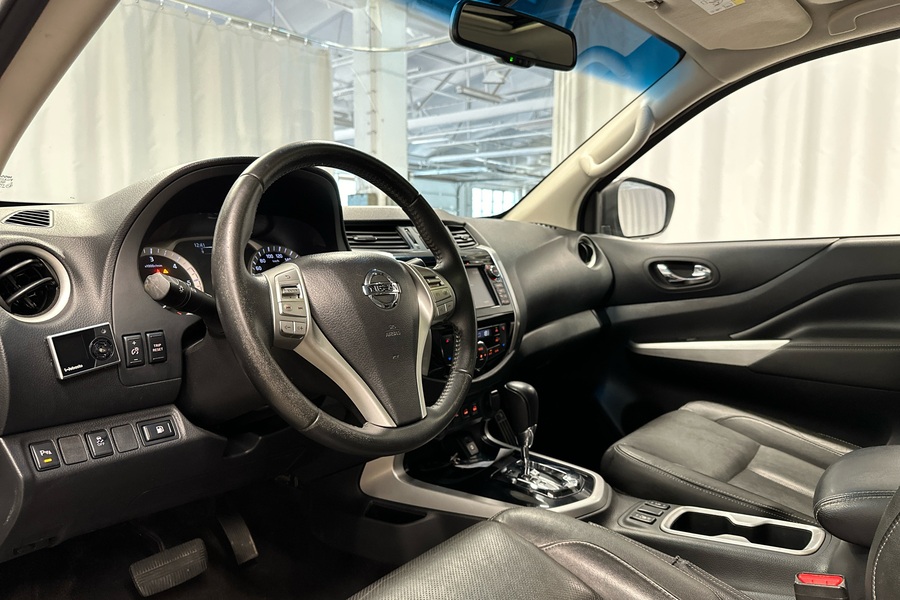 Nissan Navara vaihtoauto