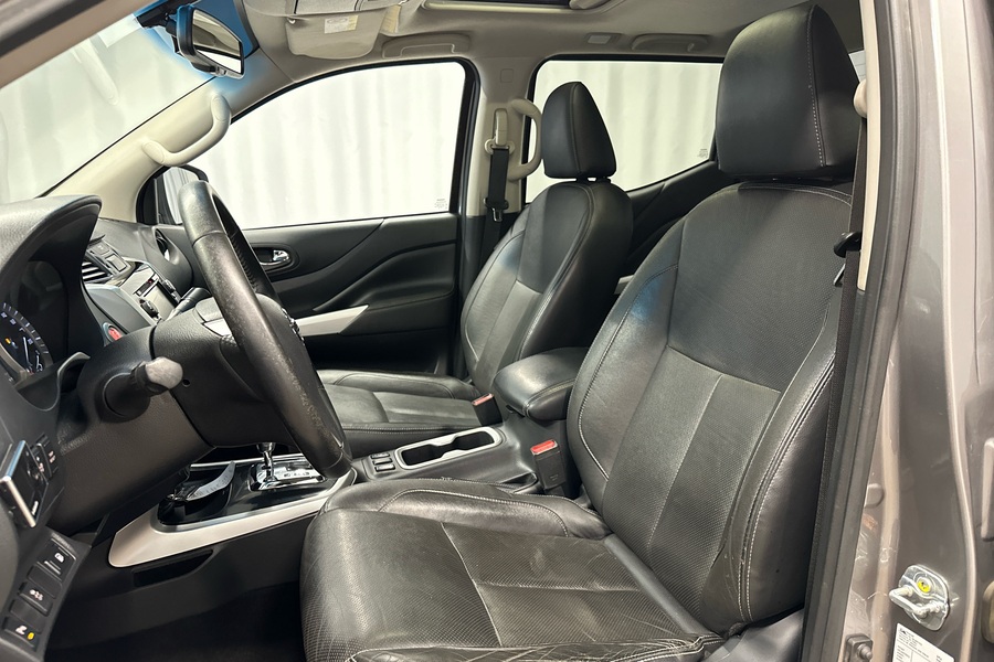 Nissan Navara vaihtoauto