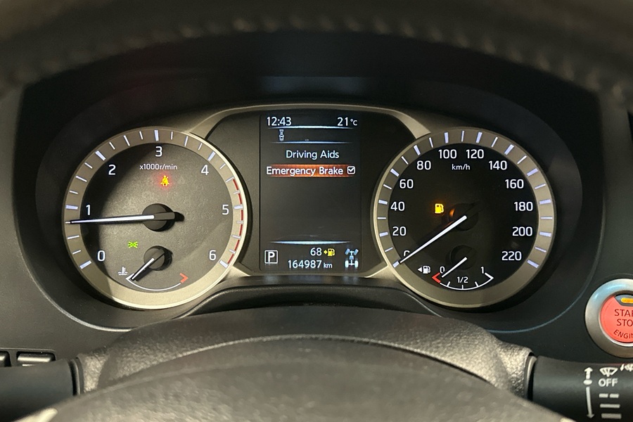 Nissan Navara vaihtoauto