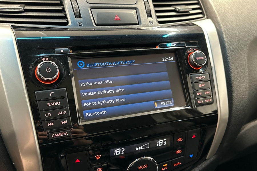 Nissan Navara vaihtoauto