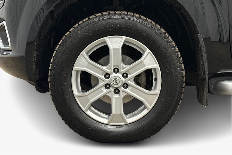 Nissan Navara vaihtoauto