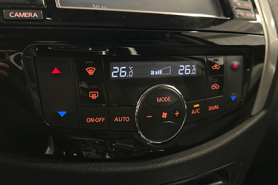 Nissan Navara vaihtoauto