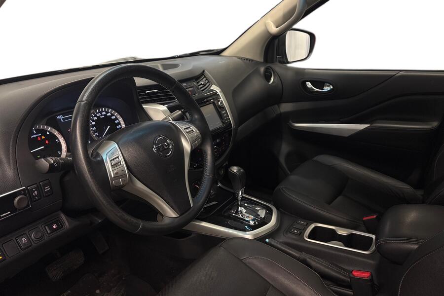 Nissan Navara vaihtoauto