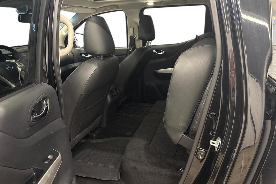 Nissan Navara vaihtoauto