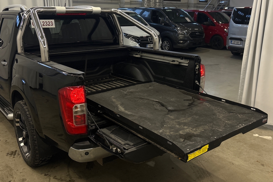 Nissan Navara vaihtoauto