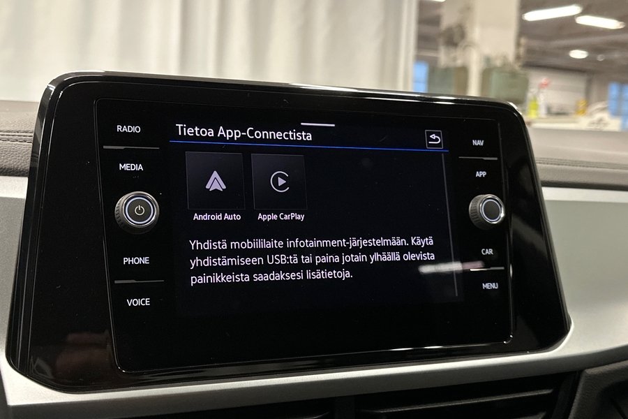 Volkswagen T-Roc vaihtoauto