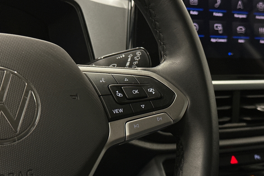 Volkswagen T-Roc vaihtoauto