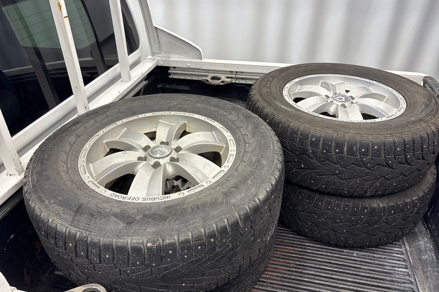 Nissan Navara vaihtoauto