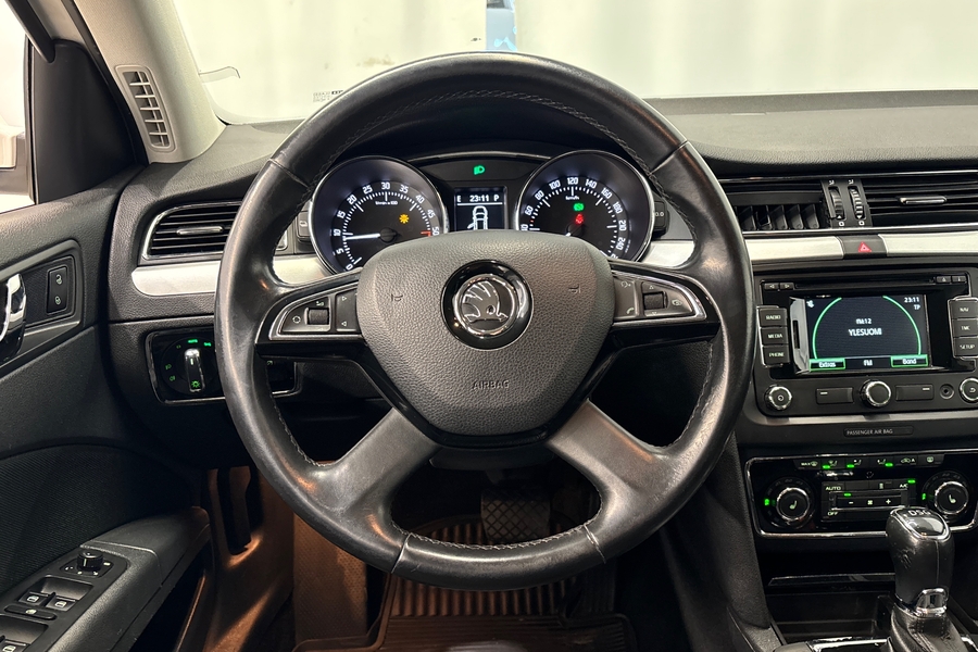 Skoda Superb vaihtoauto