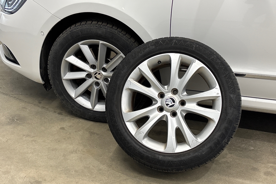 Skoda Superb vaihtoauto