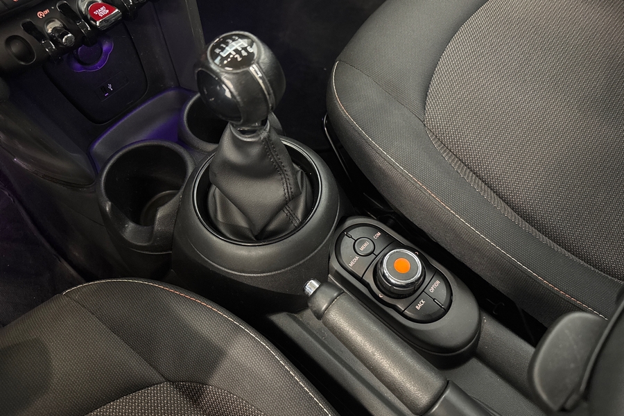 Mini Hatchback vaihtoauto