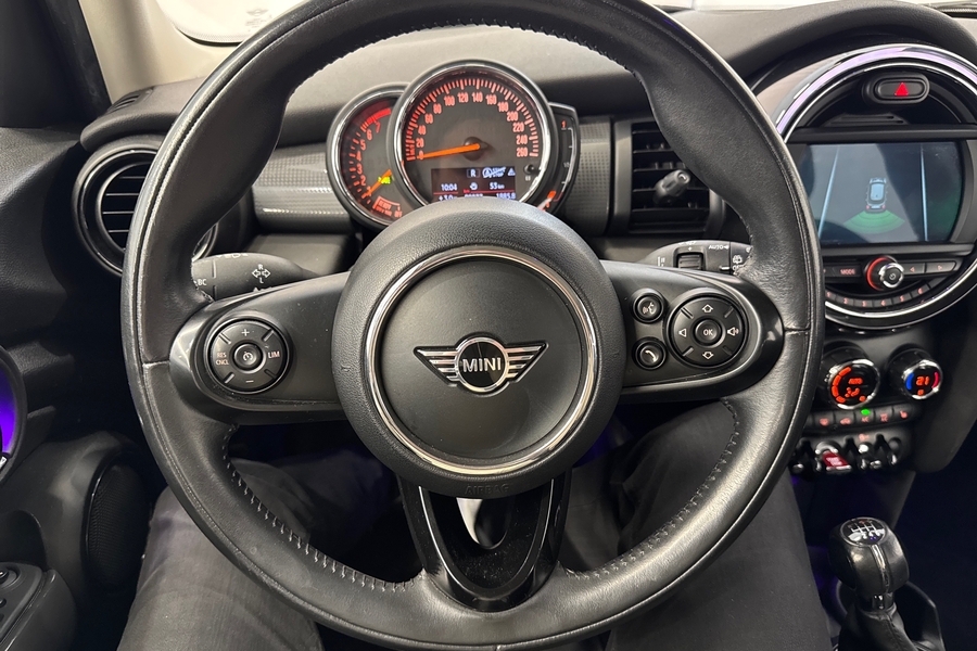 Mini Hatchback vaihtoauto