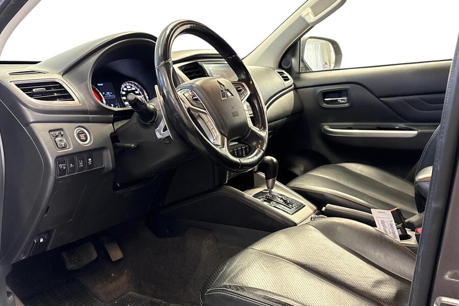 Mitsubishi L200 vaihtoauto