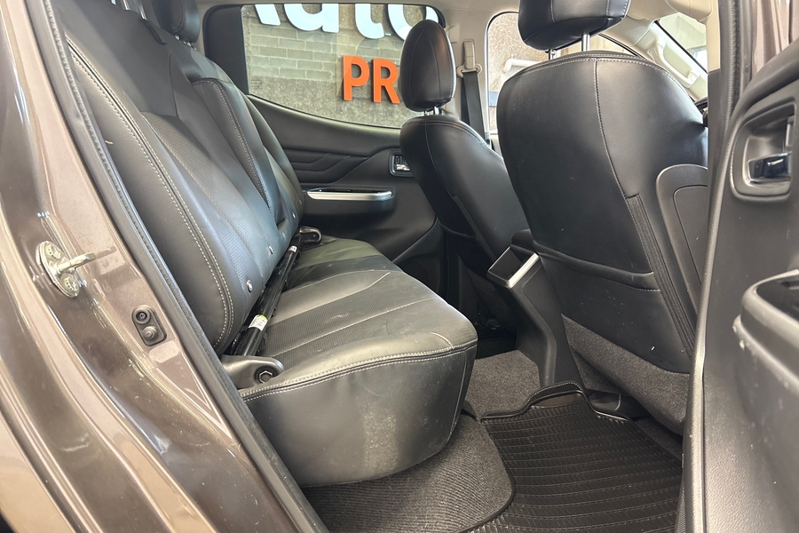 Mitsubishi L200 vaihtoauto
