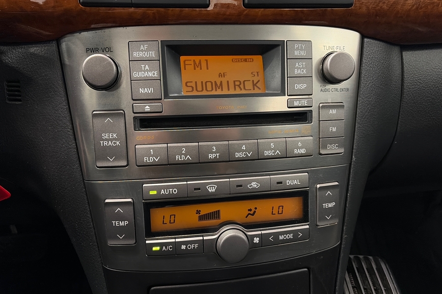 Toyota Avensis vaihtoauto