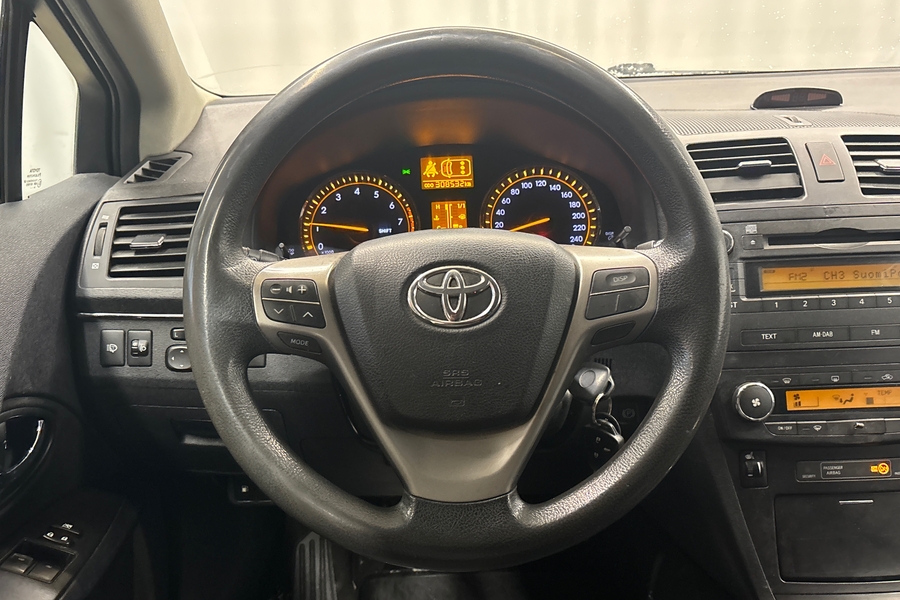 Toyota Avensis vaihtoauto