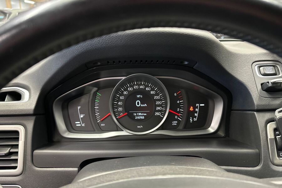 Volvo V70 vaihtoauto