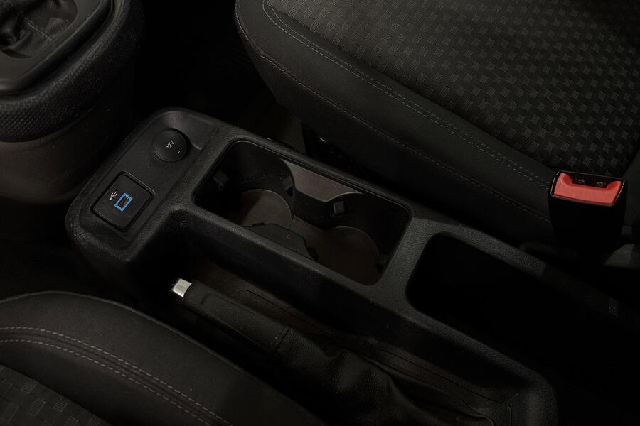 Ford Transit Connect vaihtoauto