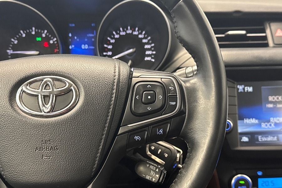 Toyota Avensis vaihtoauto