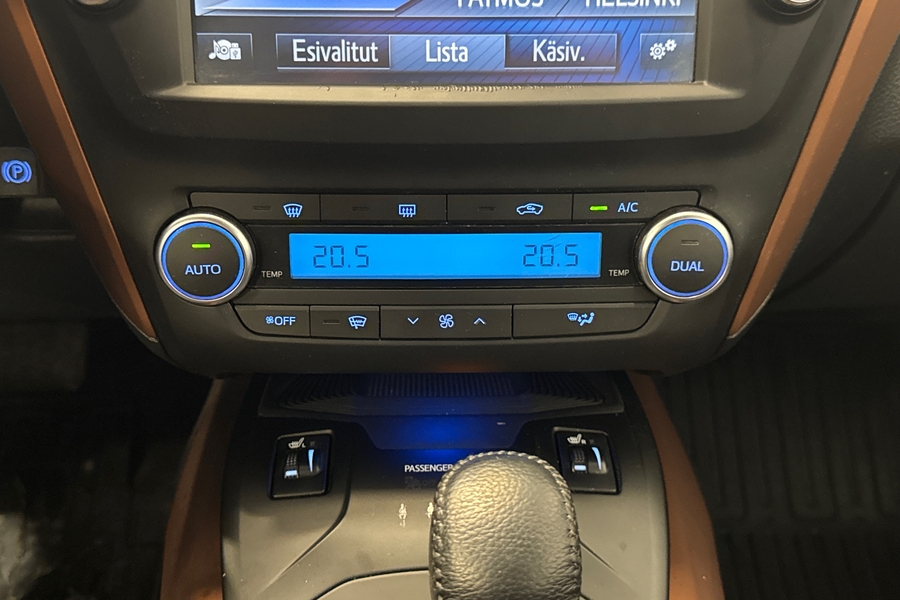 Toyota Avensis vaihtoauto